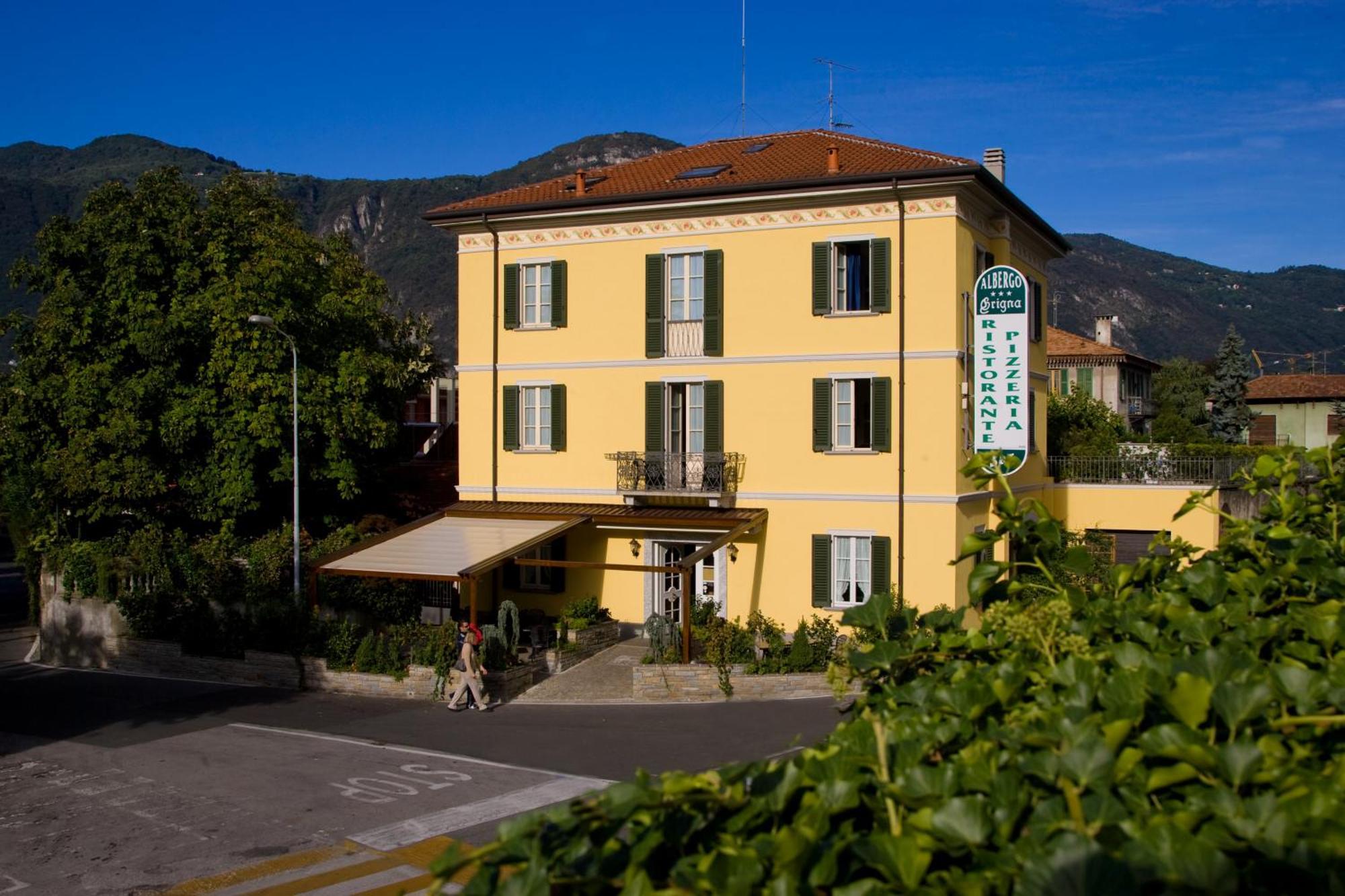 Albergo Ristorante Grigna مانديلو ديل لاريو المظهر الخارجي الصورة